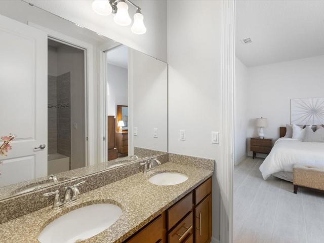 Jack and jill bathroom.