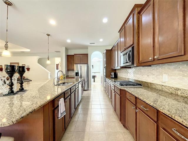 So much kitchen storage