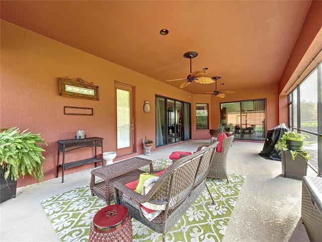 Oversized lanai