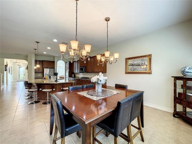 Eat in kitchen