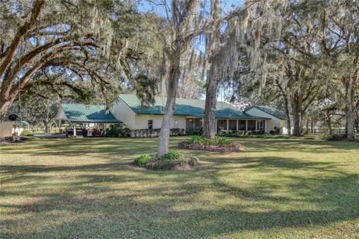 29+ acre farm with 2 residences directly across from HITS show grounds!