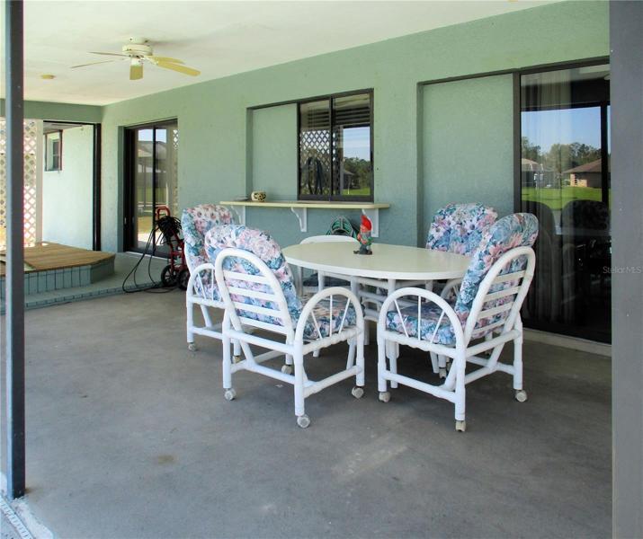 Lanai looking toward master bedroom sliders