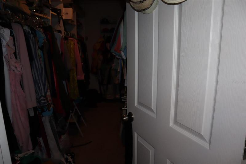 walk in closet