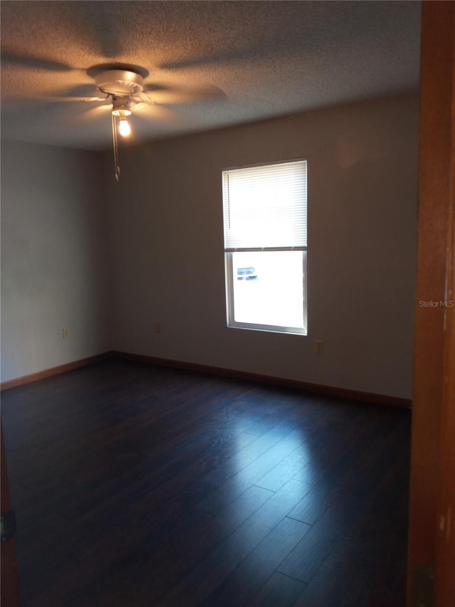 Closet 2nd bedroom