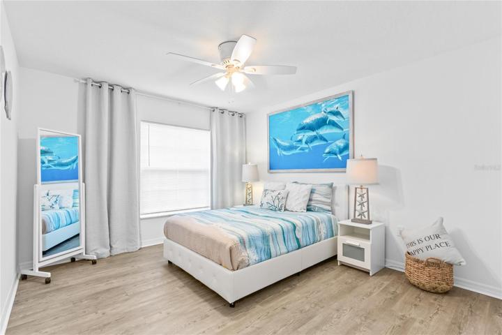 Guest bedroom 1 in main house.