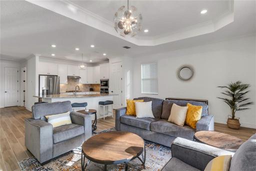 Great room - Kitchen combo