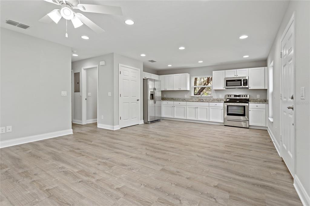 Kitchen/Living Room View