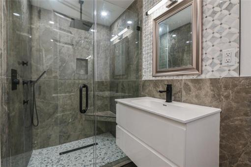 2nd Bathroom