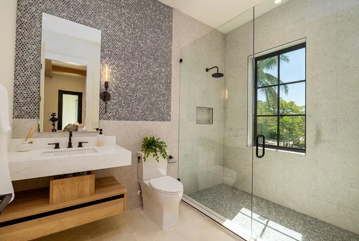 FULL BATH