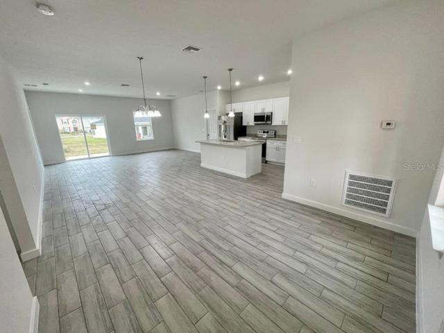 MODEL HOME