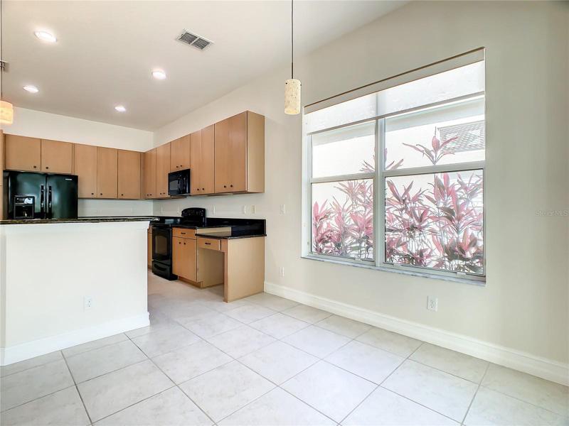 Kitchen table space