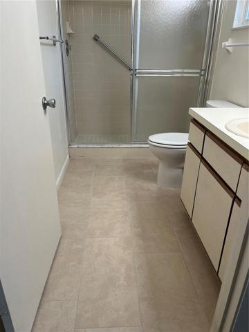 MAIN BEDROOM BATHROOM