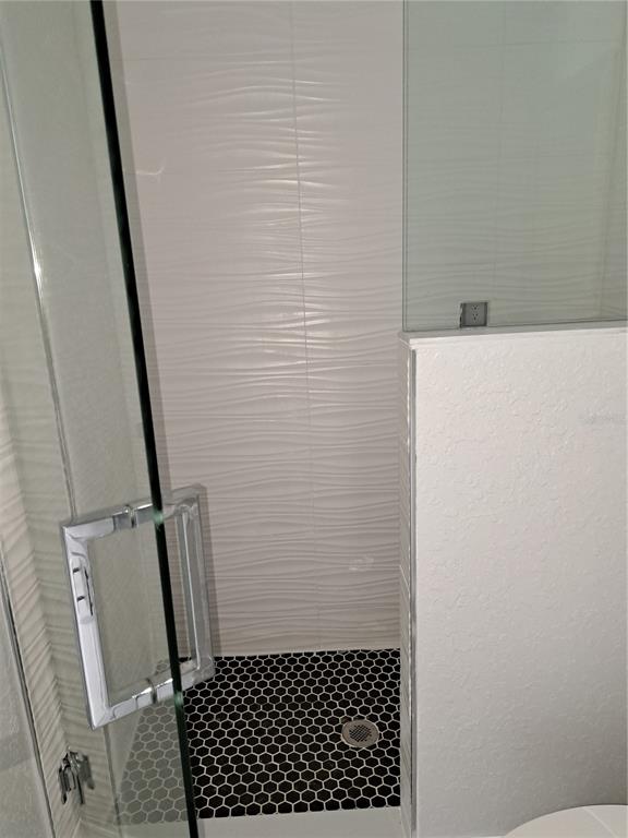 bath 2 walk-in shower