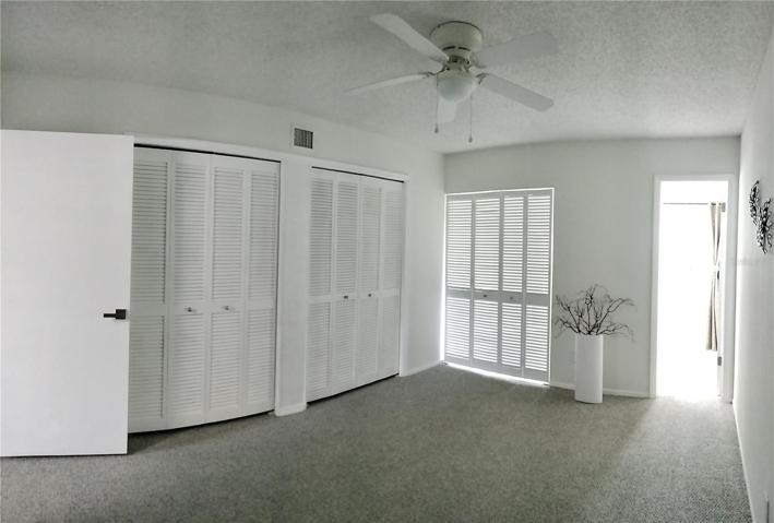 Master bedroom with en suite bath