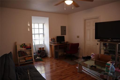 2nd floor Bonus room