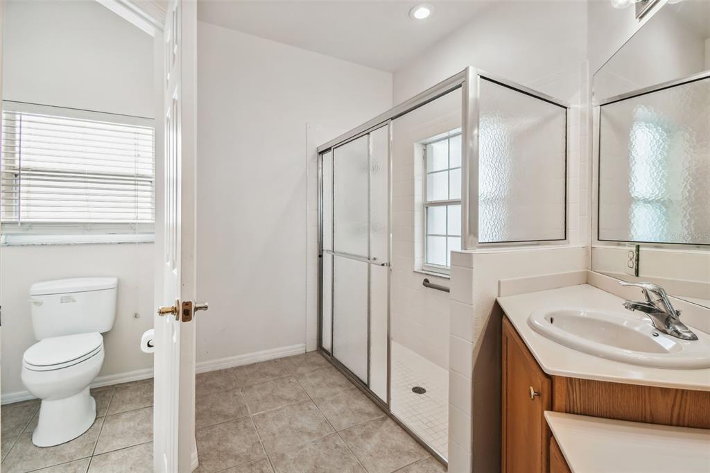 WALK IN GLASS SHOWER