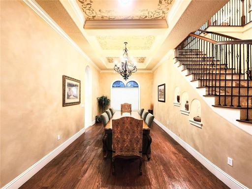 Formal Dining Room (11x20)
