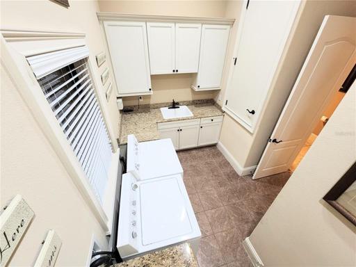 1st Floor Laundry Room (9x12)
