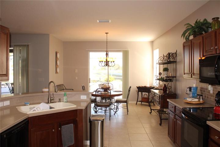 Kitchen/ breakfast area