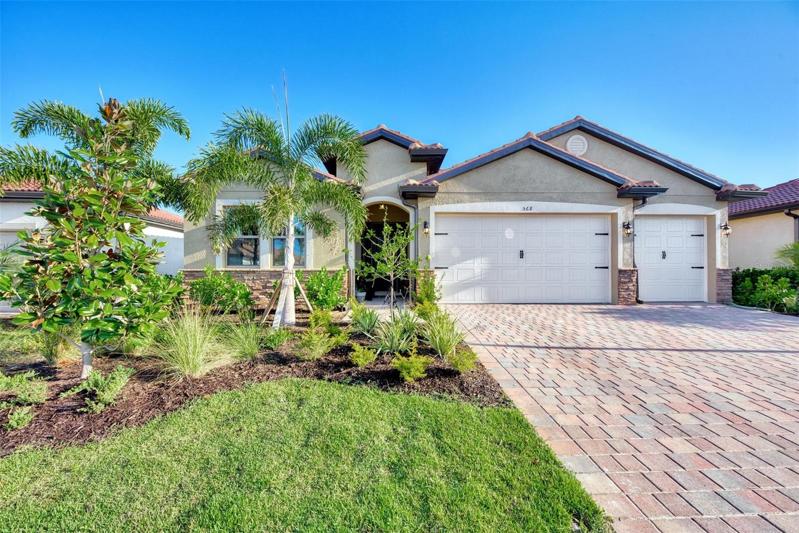 Beautiful curb appeal!