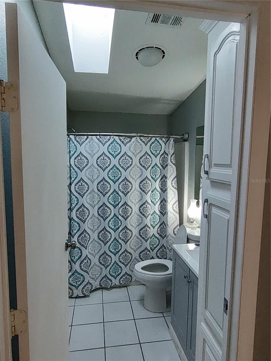 2nd Bathroom