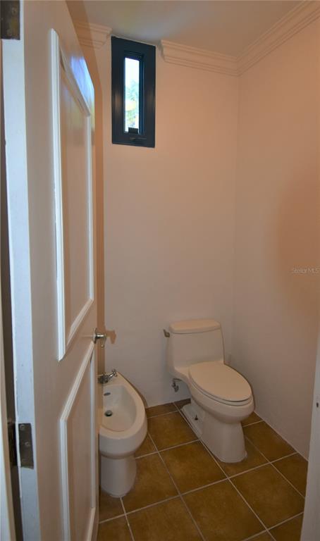 Main bathroom private