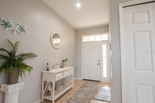 Natural light welcomes you to this meticulous 3/2 Villa.