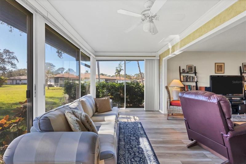 Bonus Florida room under air!