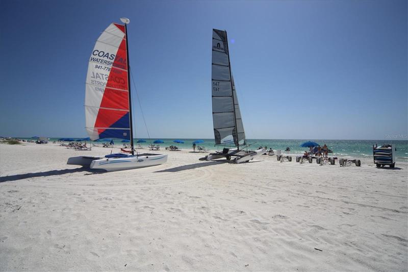 Siesta Key Beach is just a few miles away.