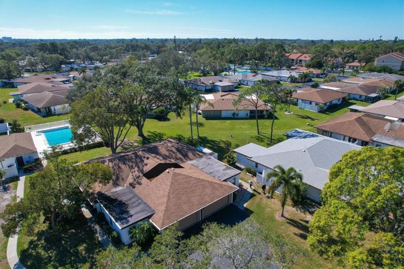 Mature trees and lots of green space between the properties. A footpath to the pool, conveniently nearby.