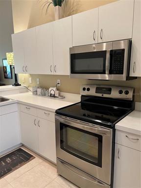 KITCHEN WITH SS APPLIANCES