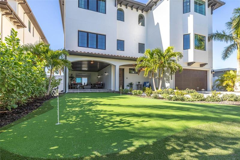 Putting Green just outside cabana