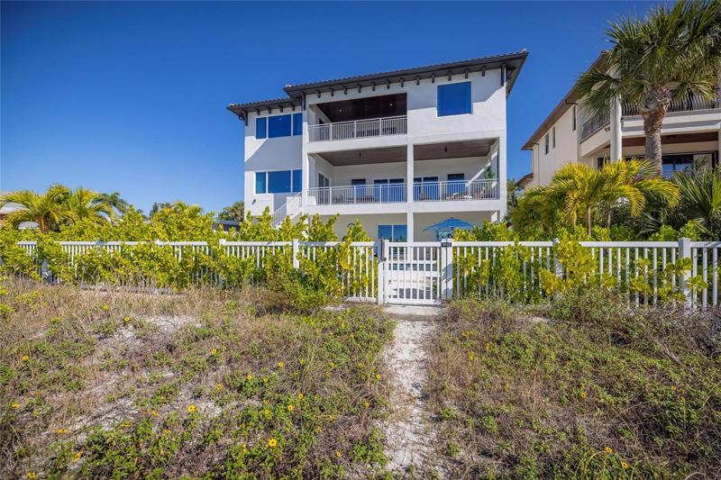 Pathway to the beach