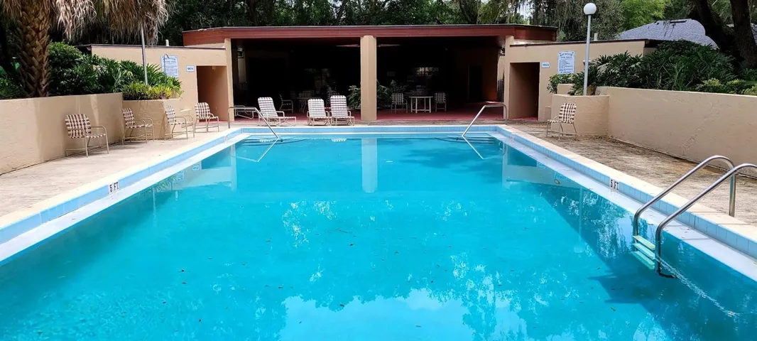 Community Pool & Clubhouse