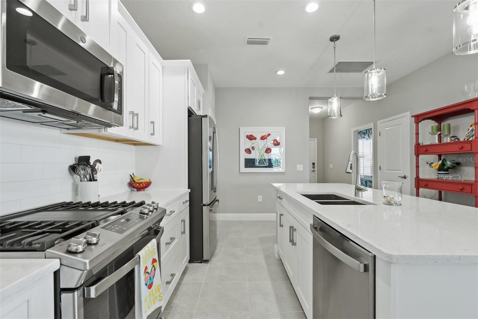 STAINLESS APPLIANCES