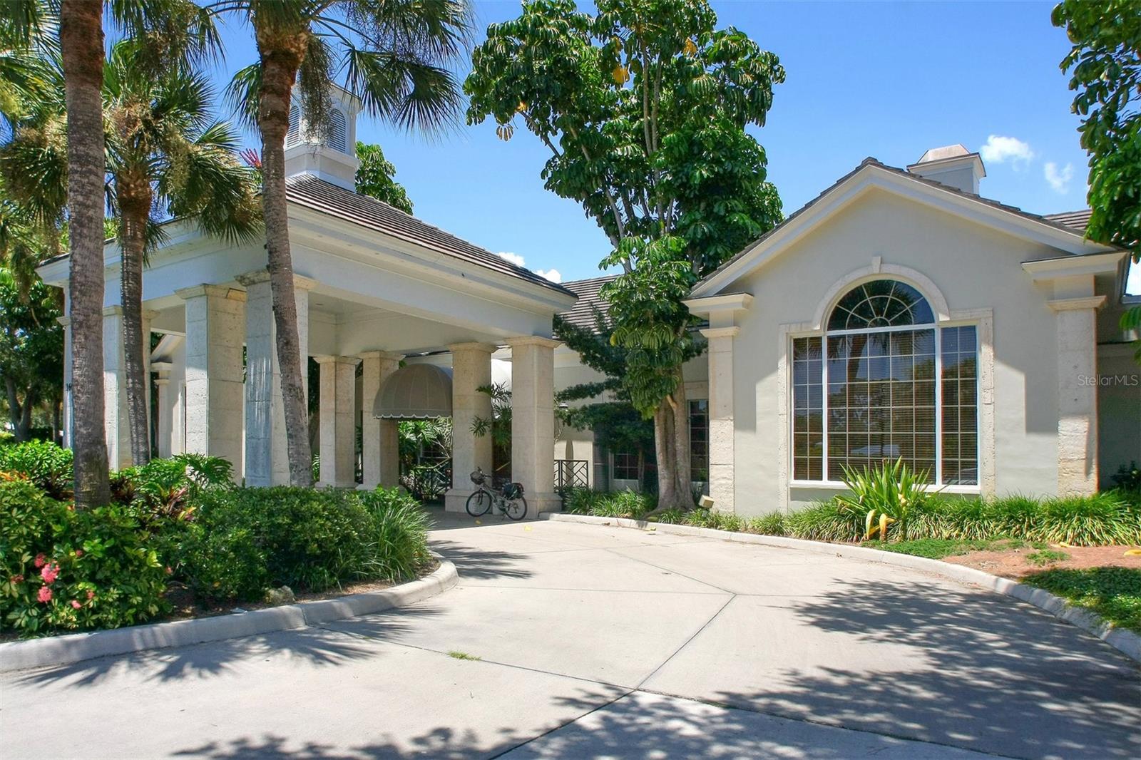 PORTICO AT CLUBHOUSE ENTRANCE
