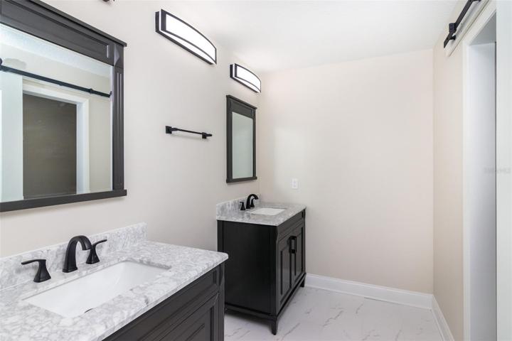 Ensuite Bathroom double Vanities