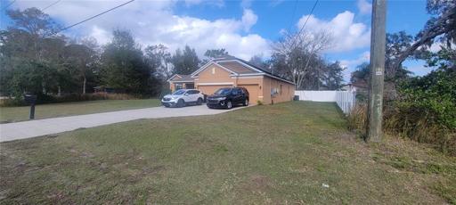 Exterior / Front