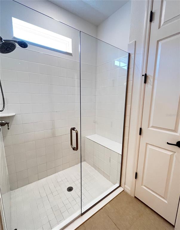 Spacious Shower w/ Bench