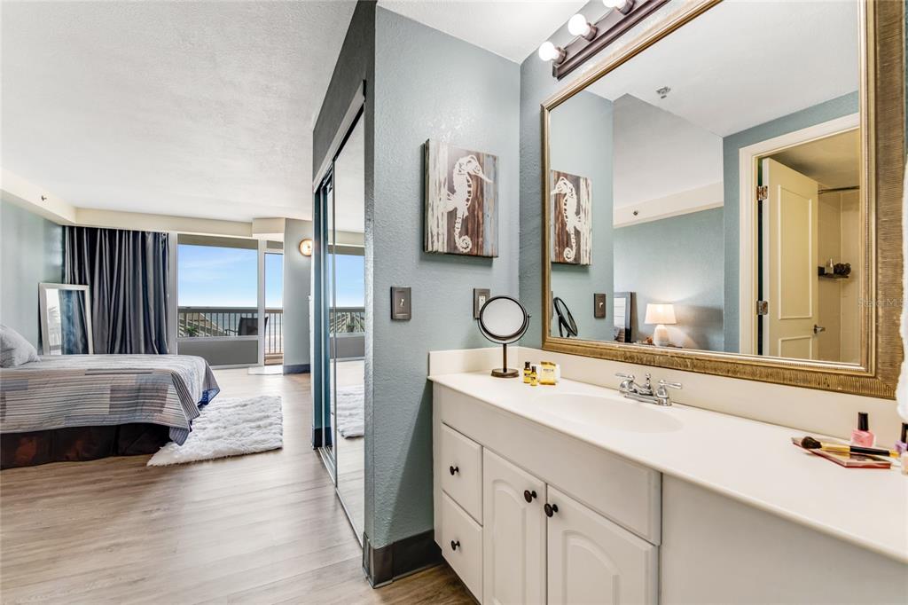 Bathroom Vanity