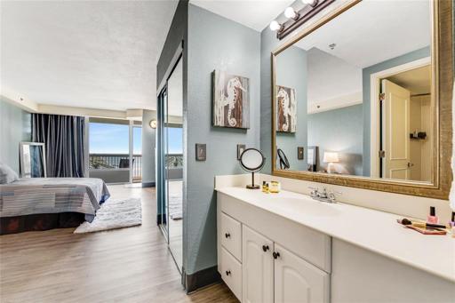 Bathroom Vanity