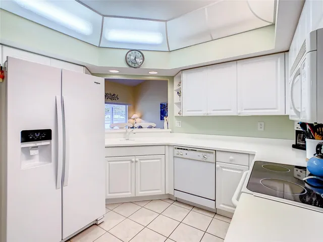 Eat in kitchen