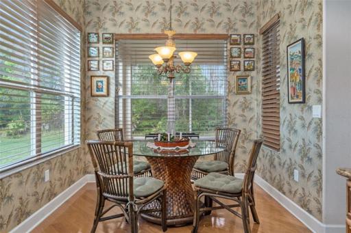 BREAKFAST NOOK
