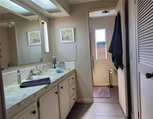 primary bath shower no tub