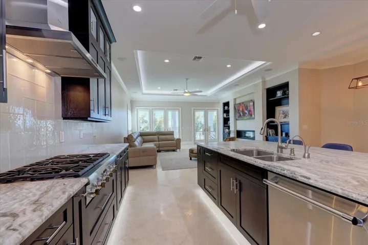 Kitchen / Living Room