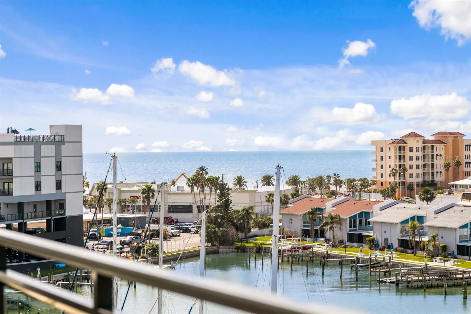 Roof Top Community Area view of Gulf