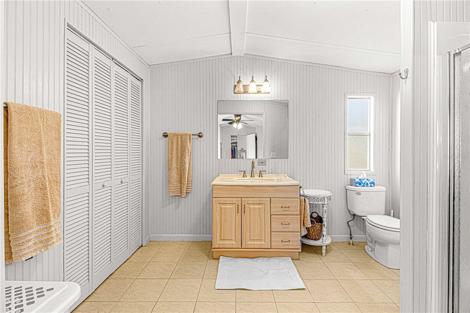 Ensuite Master Bathroom