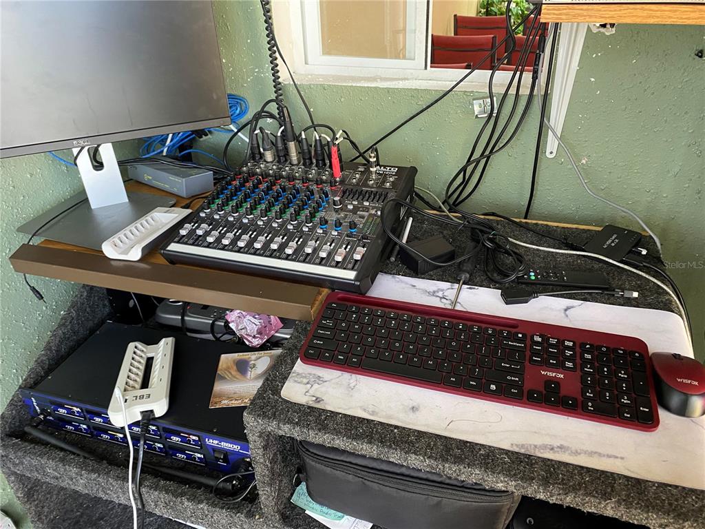Sound Room 