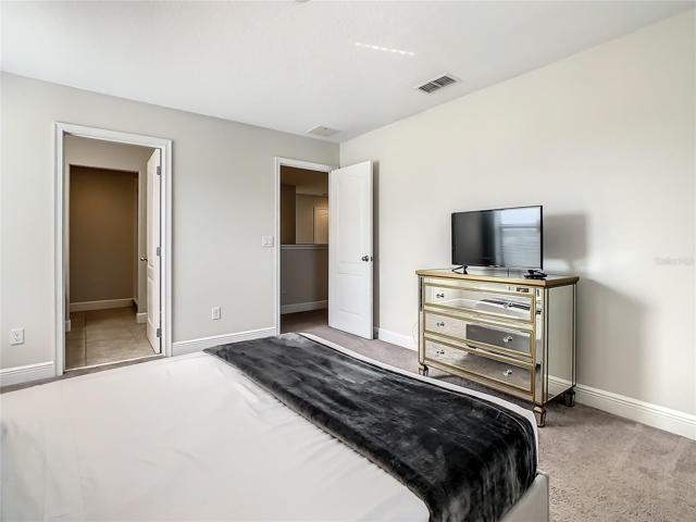 Queen Bedroom