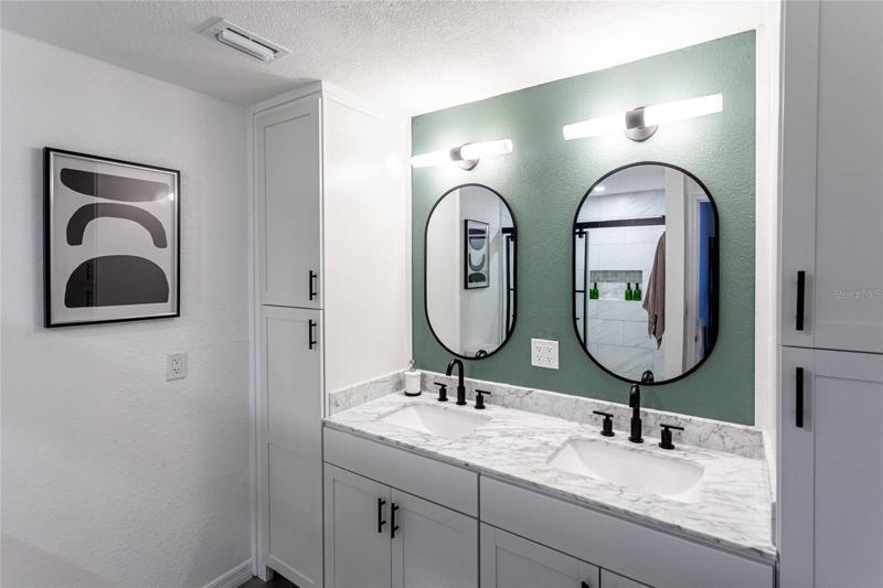 Primary Full Bathroom